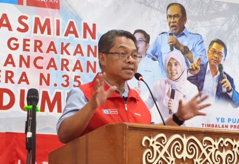 Mustapha-Sakmu-pkr-04